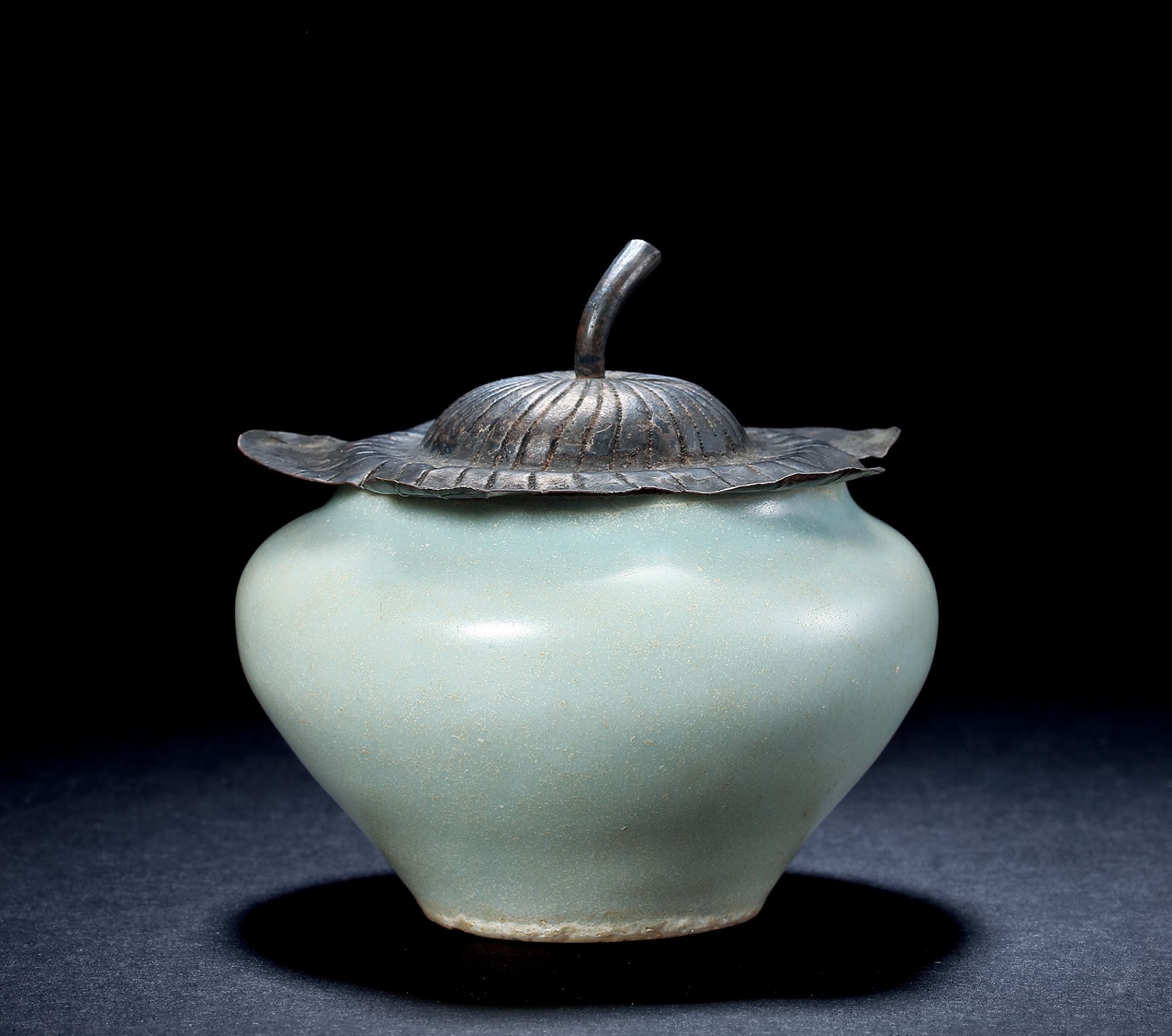 南宋 龍泉窯粉青釉小罐｜保利香港拍賣 